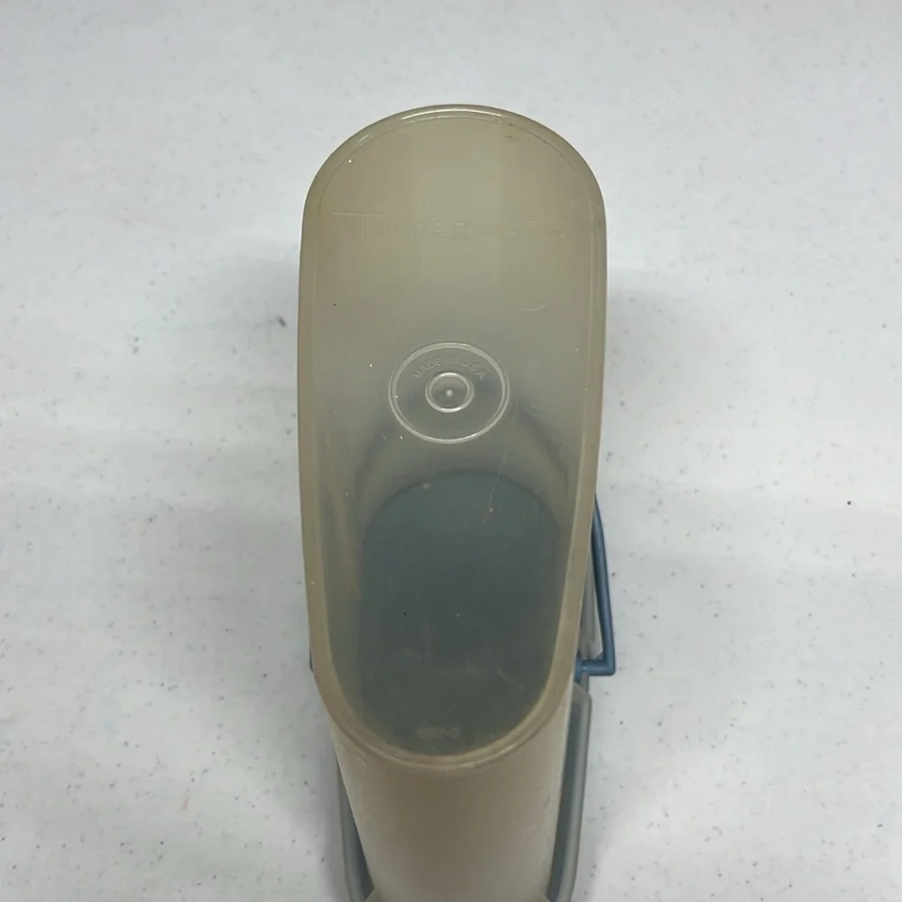Tupperware Pitcher - Picture 10 of 10